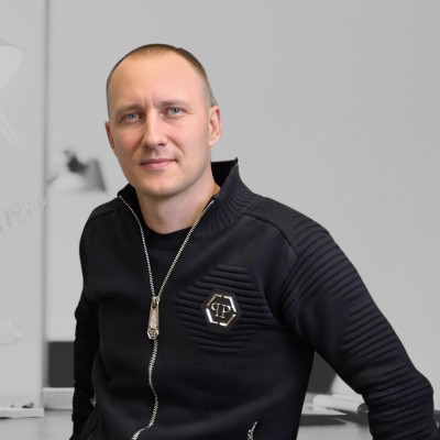 Руководитель отдела продаж Леонид Продоляк