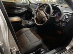 Toyota Crown Hybrid 2.5 Athlete 2015